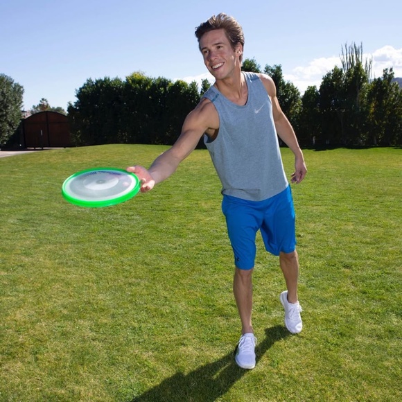 BRAND NEW aerobie superdisc frisbee (available in blue) - Picture 3 of 6